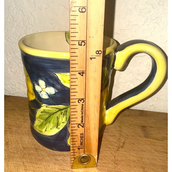 Hand-Painted Ceramic Mug With Lemon Design - Picture 4 of 5